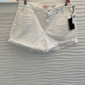 New White shorts 7 for all mankind